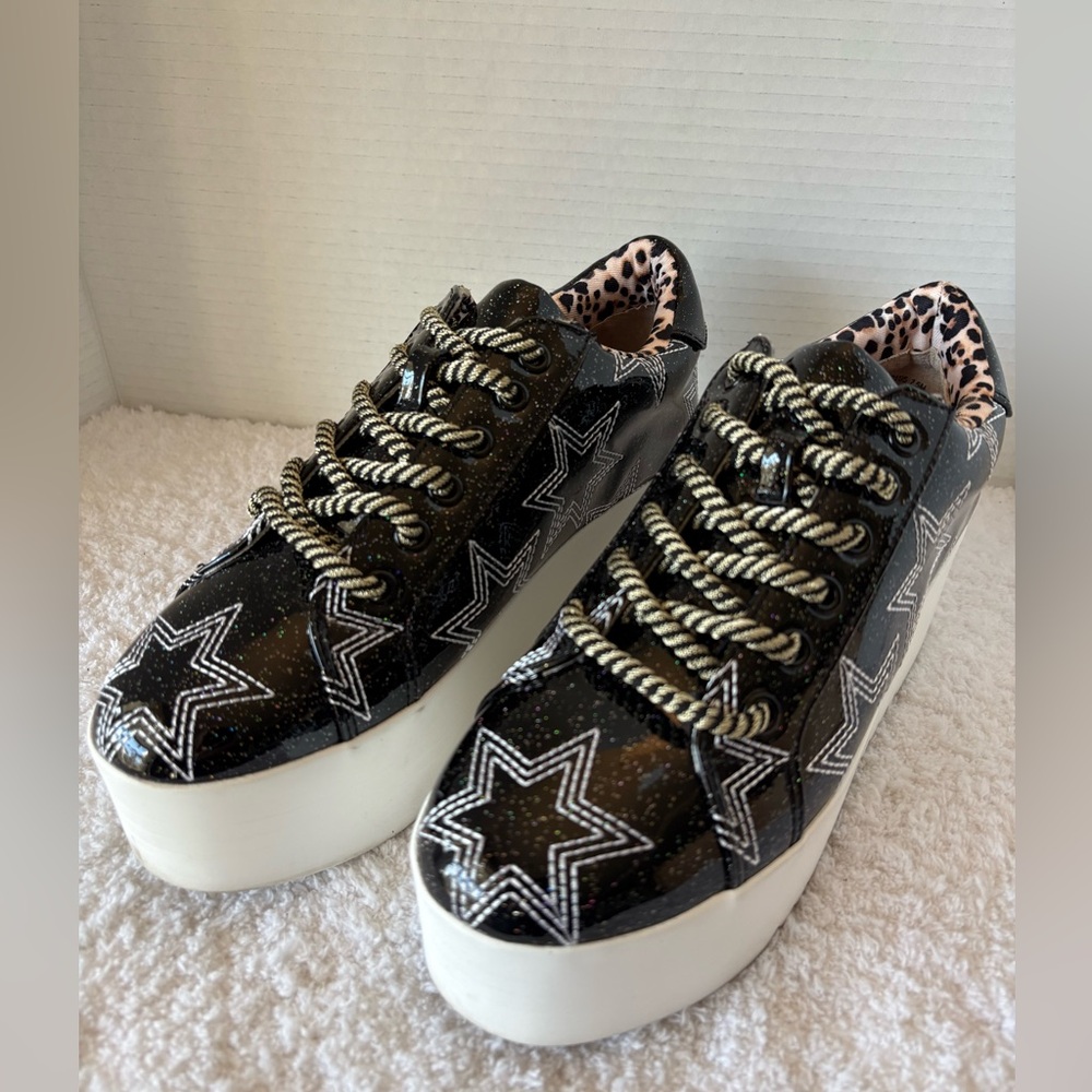Betsey Johnson Groove Black Glitter Star Flatform Sneakers Women’s Size 7.5 - Picture 2 of 10